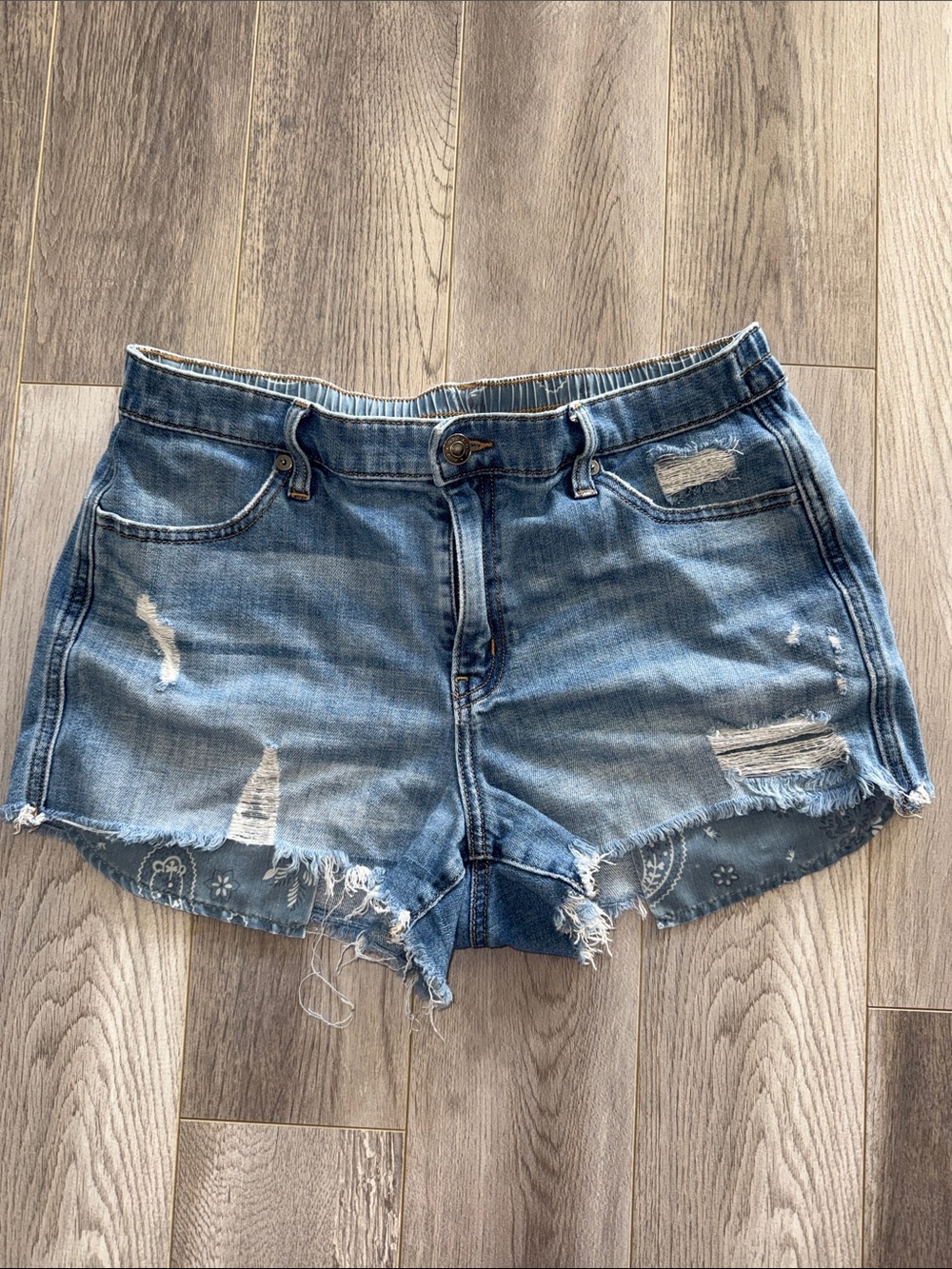 Aerie Daydream Denim Short, Size Medium
